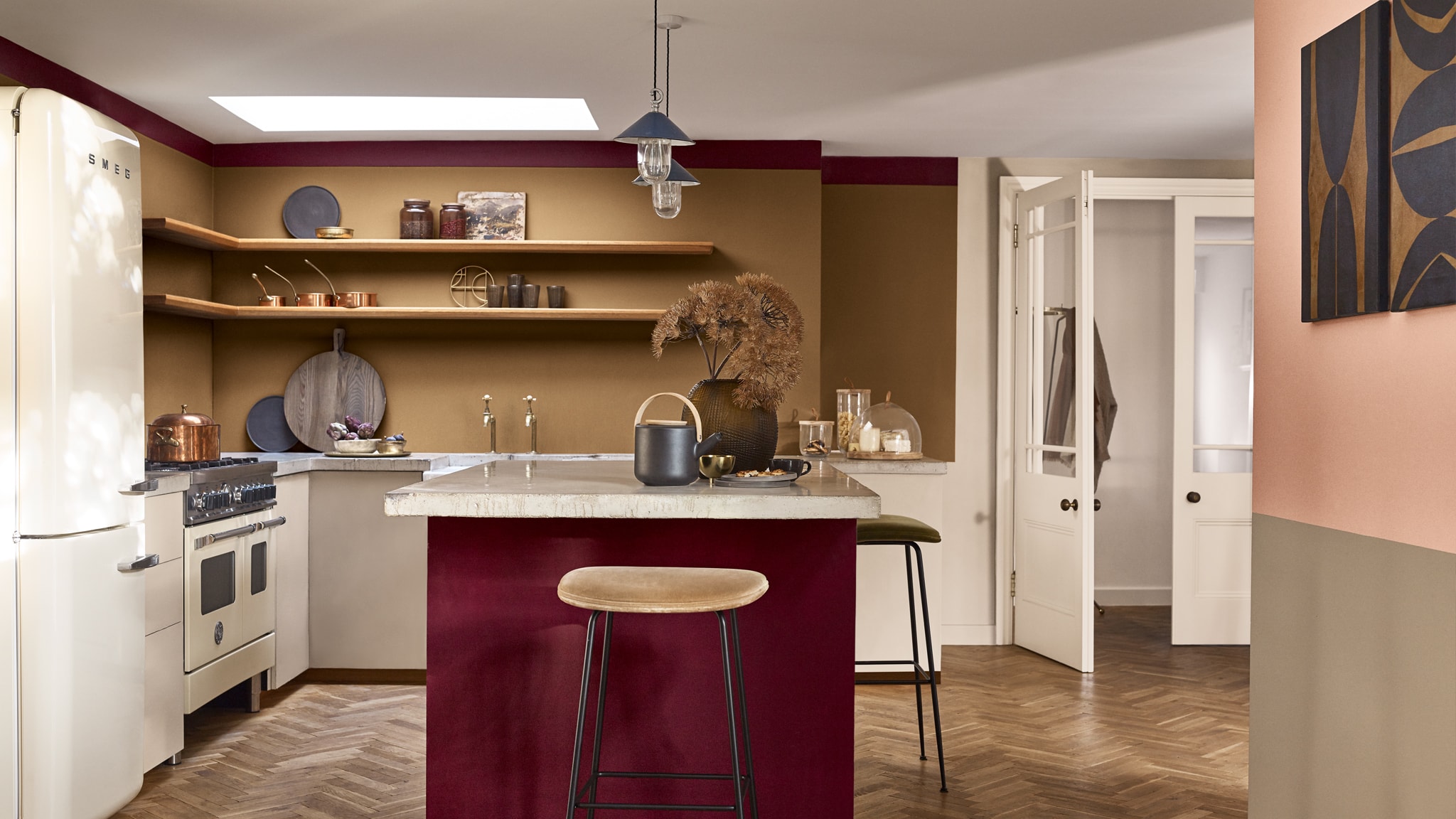 Et beroligende kjøkken Nordsjo-Colour-Futures-arets-farge-2019-Et-sted-a-tenke-Kjokken-Inspirasjon-Norge-46