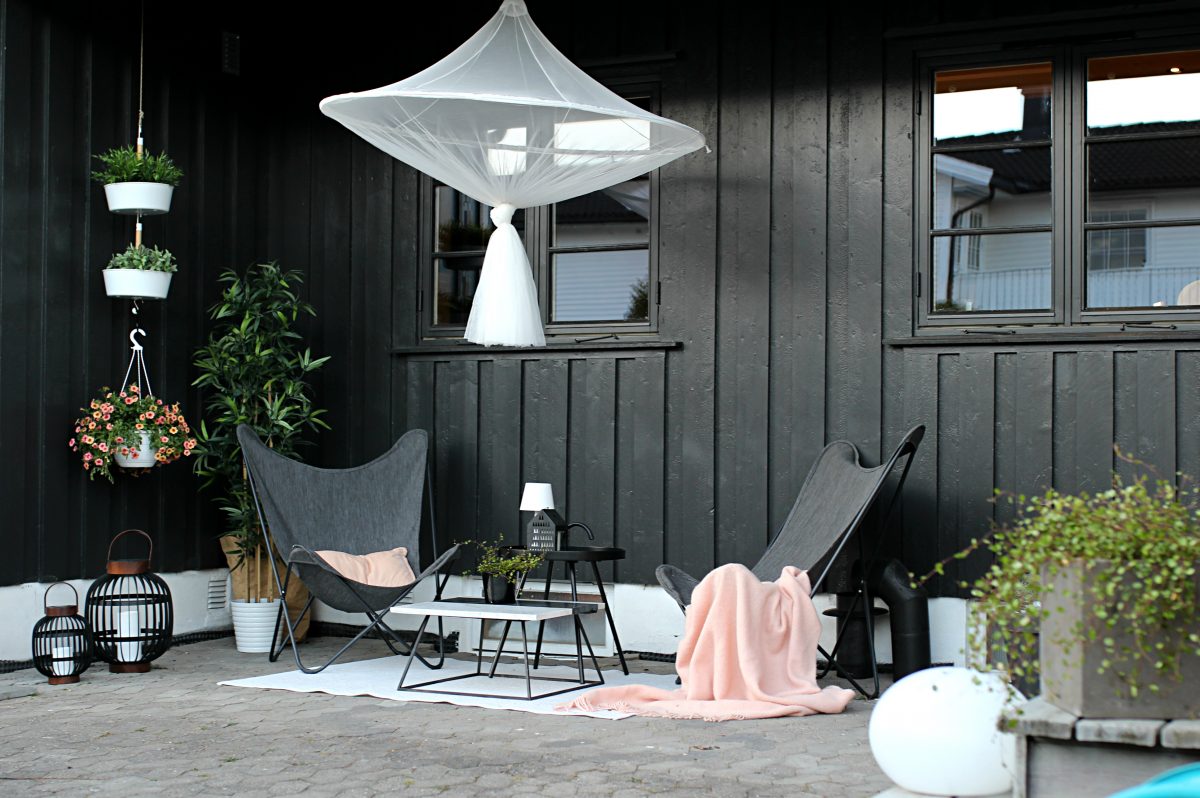 Mørk grå farge Mystical Calais på huset til @pureinterior_ Mørk grå farge Mystical Calais på huset til @pureinterior_